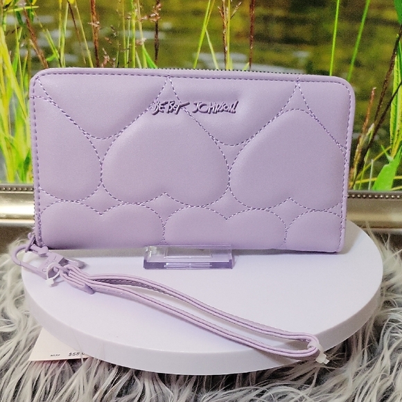 Betsey Johnson Lavender Quilted Long Zippy Wallet NWT RETAIL $58+ - Picture 3 of 10